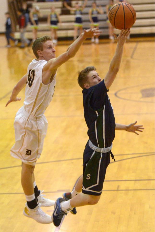 Gilbert Signs with RiverHawks