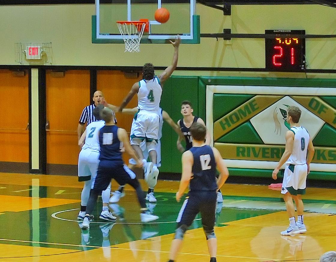 Men Come Out on Top in Battle With #8 Linn-Benton