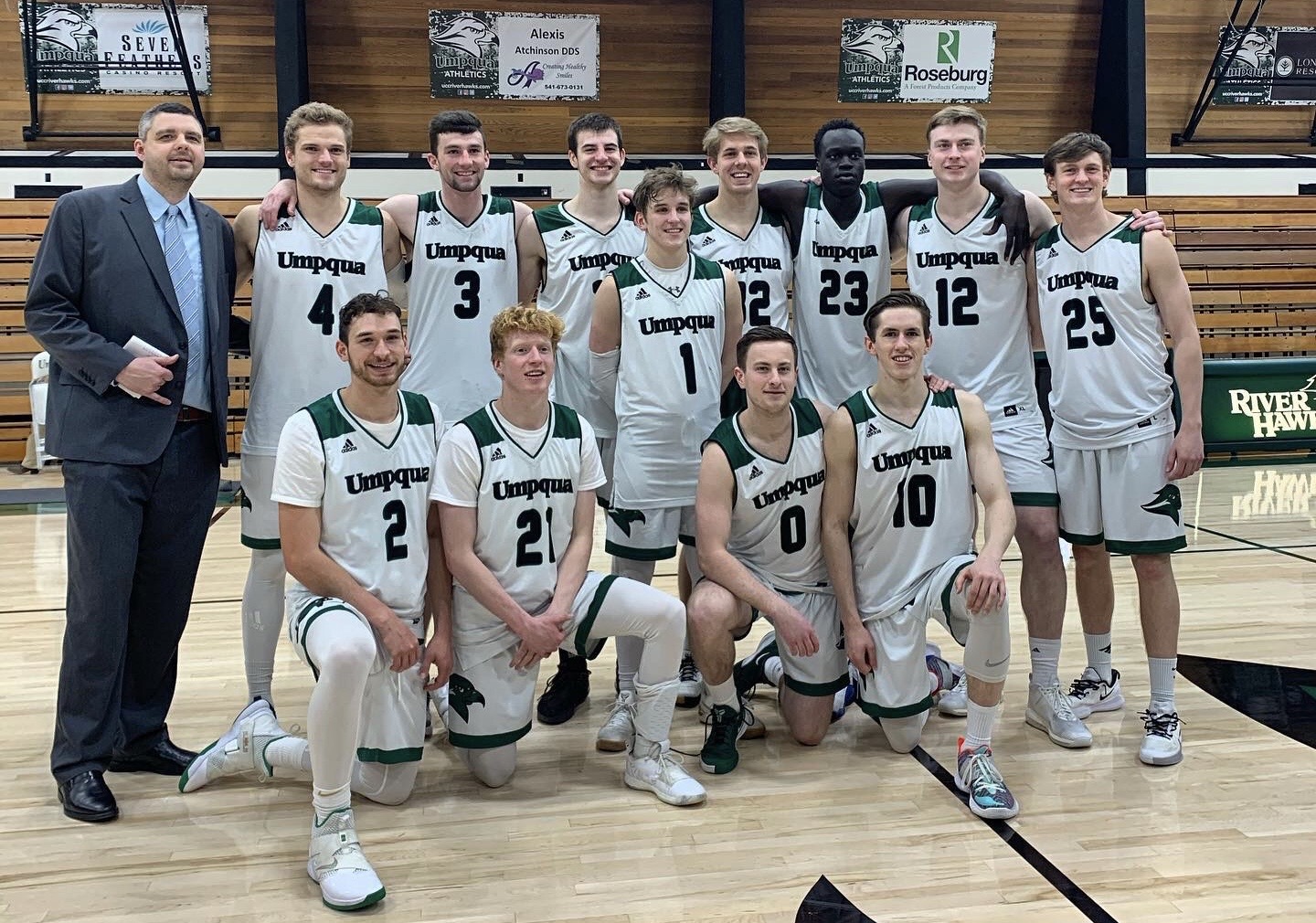 Men's Basketball Secures Hard-Earned Win to Close Out Regular Season