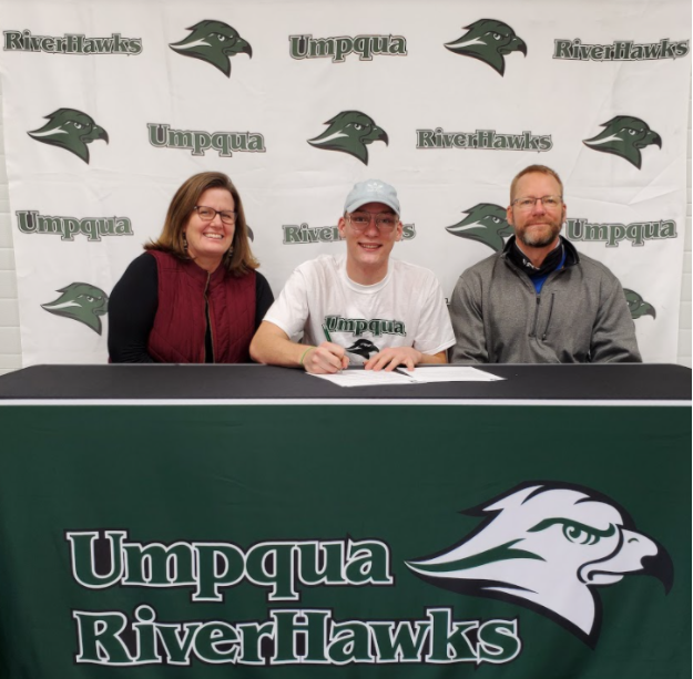 Sutherlin All-State Vaulter Signs with UCC Track